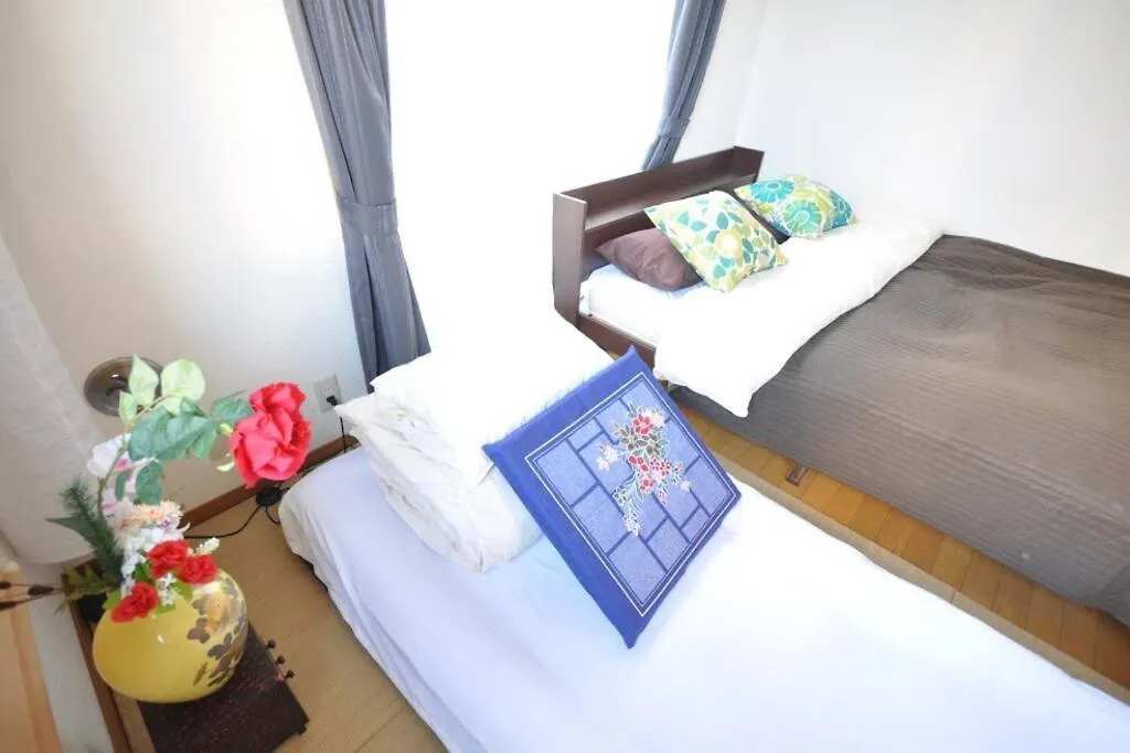 2S Jr Yamanote Komagome, 3 Storey 101Sq 4Br, Freepark Tokyo 0*,