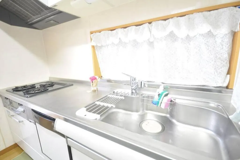 2S Jr Yamanote Komagome, 3 Storey 101Sq 4Br, Freepark Präfektur Tokio Ferienhaus