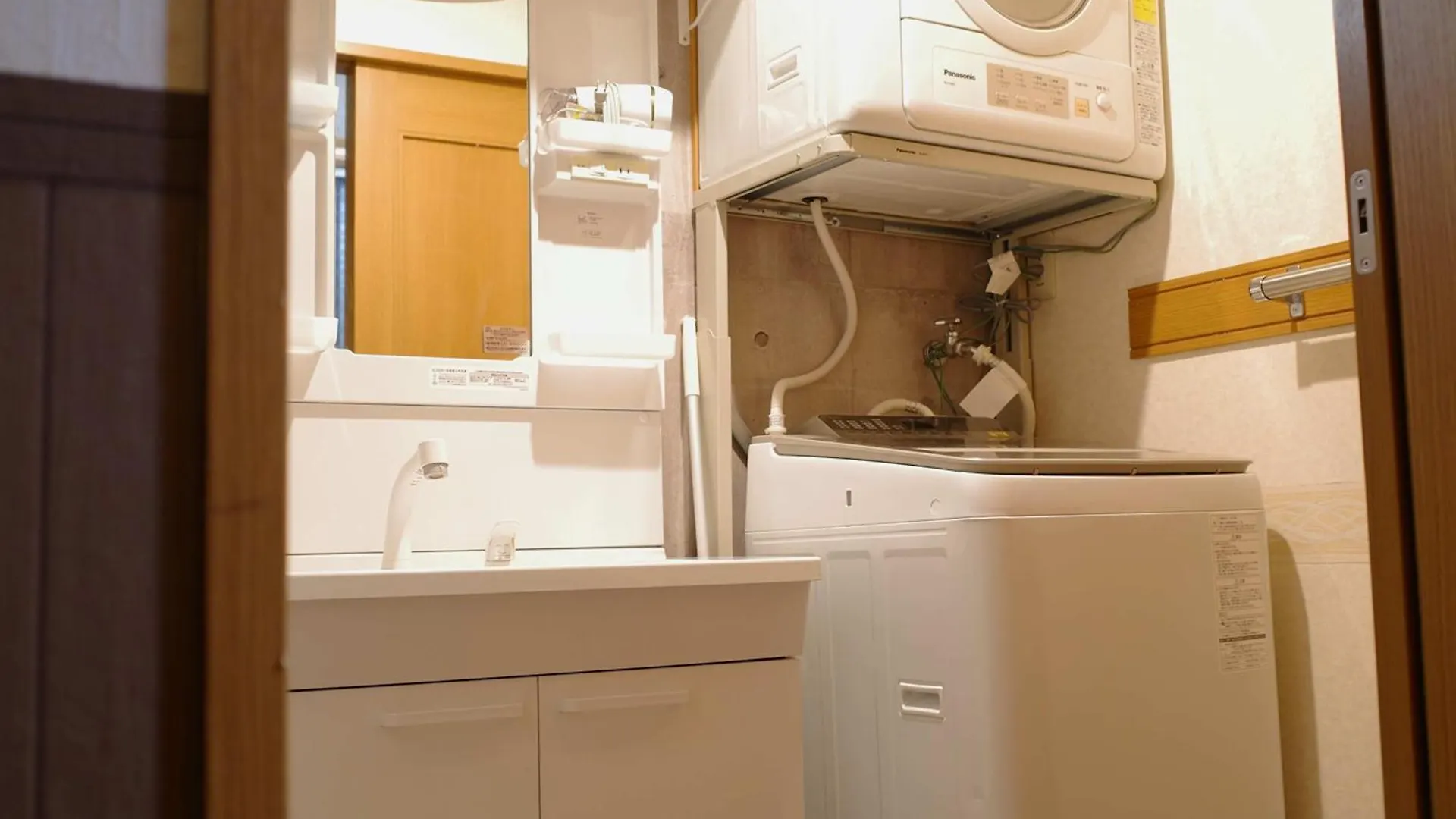 Ferienhaus 2S Jr Yamanote Komagome, 3 Storey 101Sq 4Br, Freepark Präfektur Tokio Japan