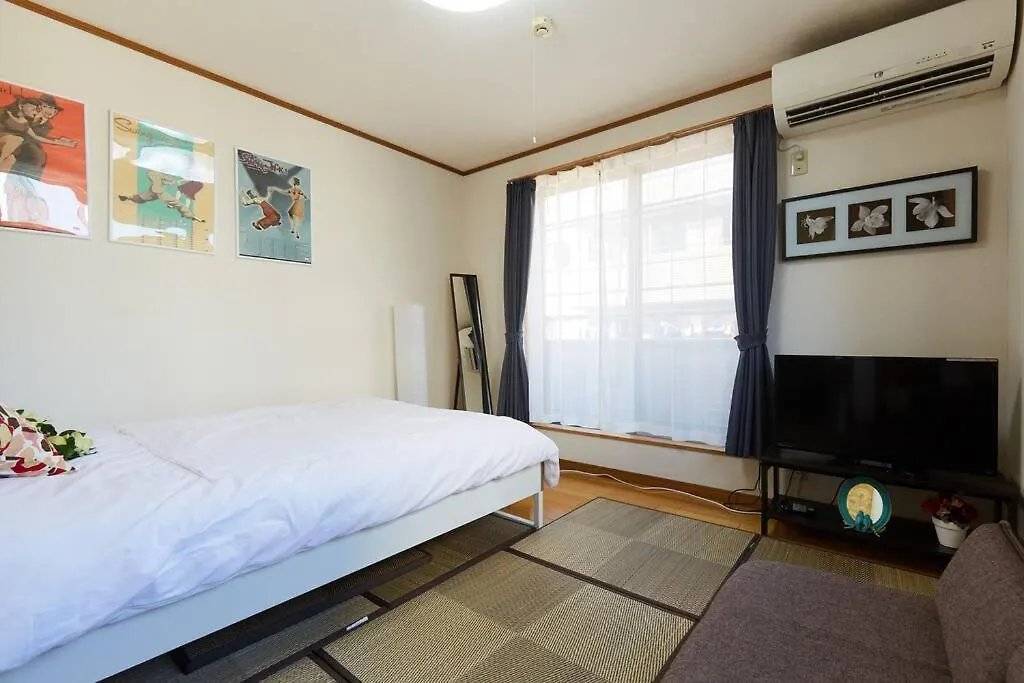 2S Jr Yamanote Komagome, 3 Storey 101Sq 4Br, Freepark Tokyo 0*,  Japan