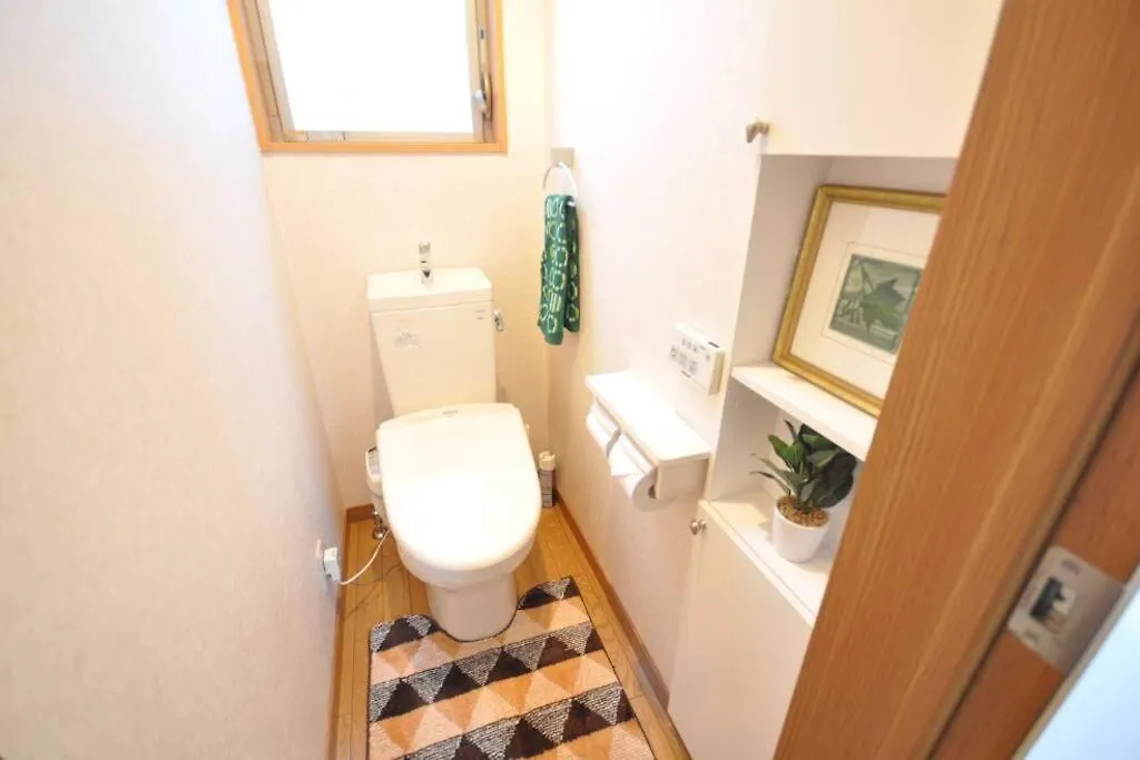 2S Jr Yamanote Komagome, 3 Storey 101Sq 4Br, Freepark Tokyo 0*,