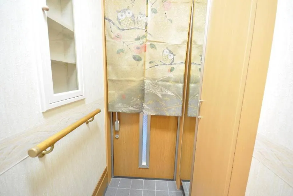 Holiday home 2S Jr Yamanote Komagome, 3 Storey 101Sq 4Br, Freepark Tokyo Japan