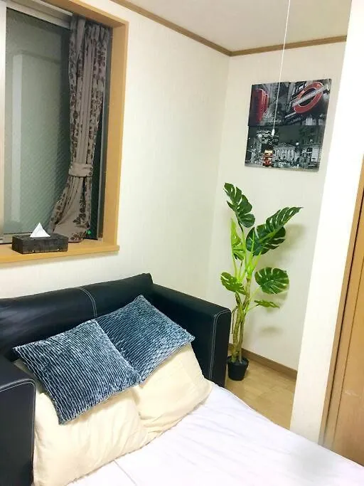 2S Jr Yamanote Komagome, 3 Storey 101Sq 4Br, Freepark Tokyo Japan