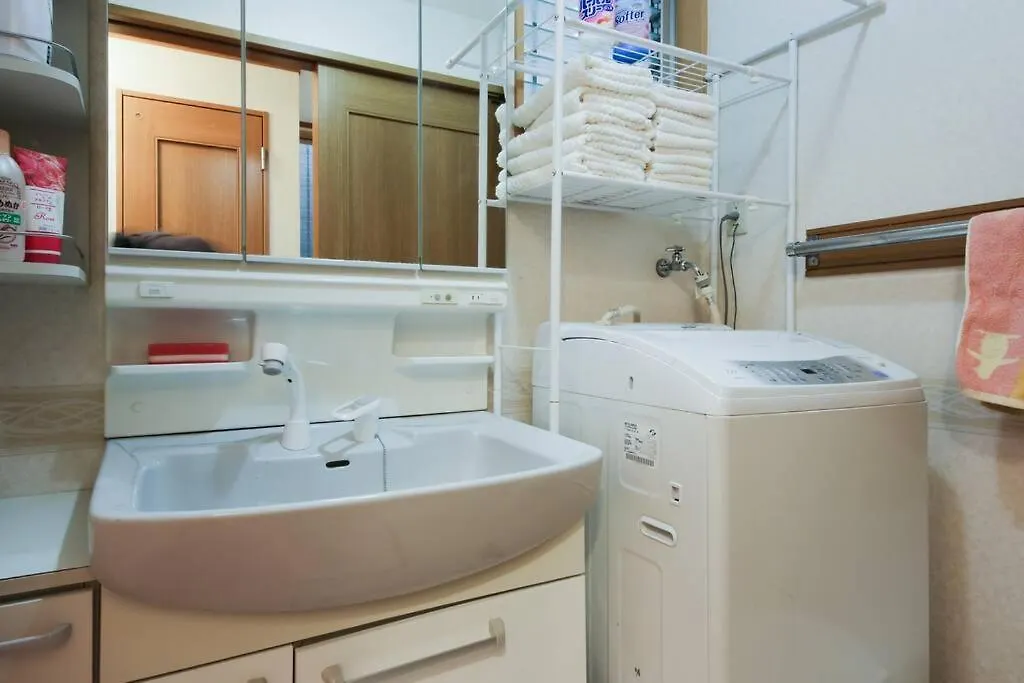Holiday home 2S Jr Yamanote Komagome, 3 Storey 101Sq 4Br, Freepark Tokyo