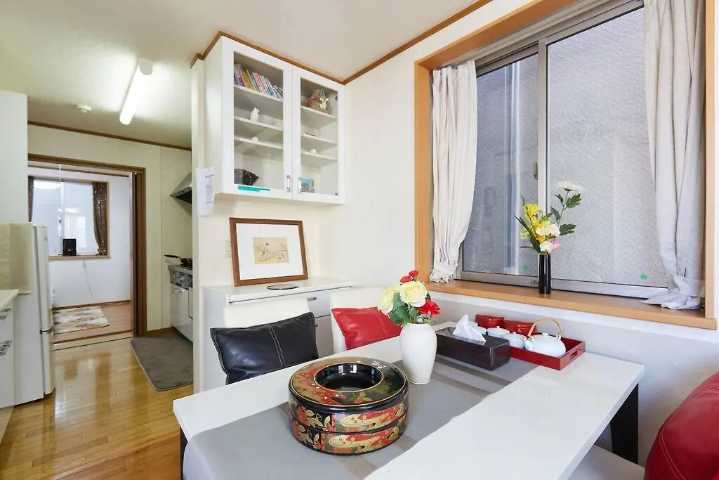 Holiday home 2S Jr Yamanote Komagome, 3 Storey 101Sq 4Br, Freepark Tokyo