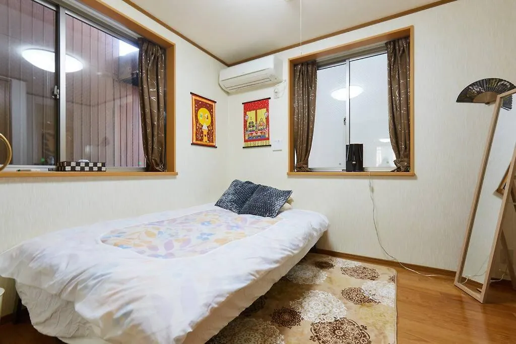 2S Jr Yamanote Komagome, 3 Storey 101Sq 4Br, Freepark Tokyo Japan